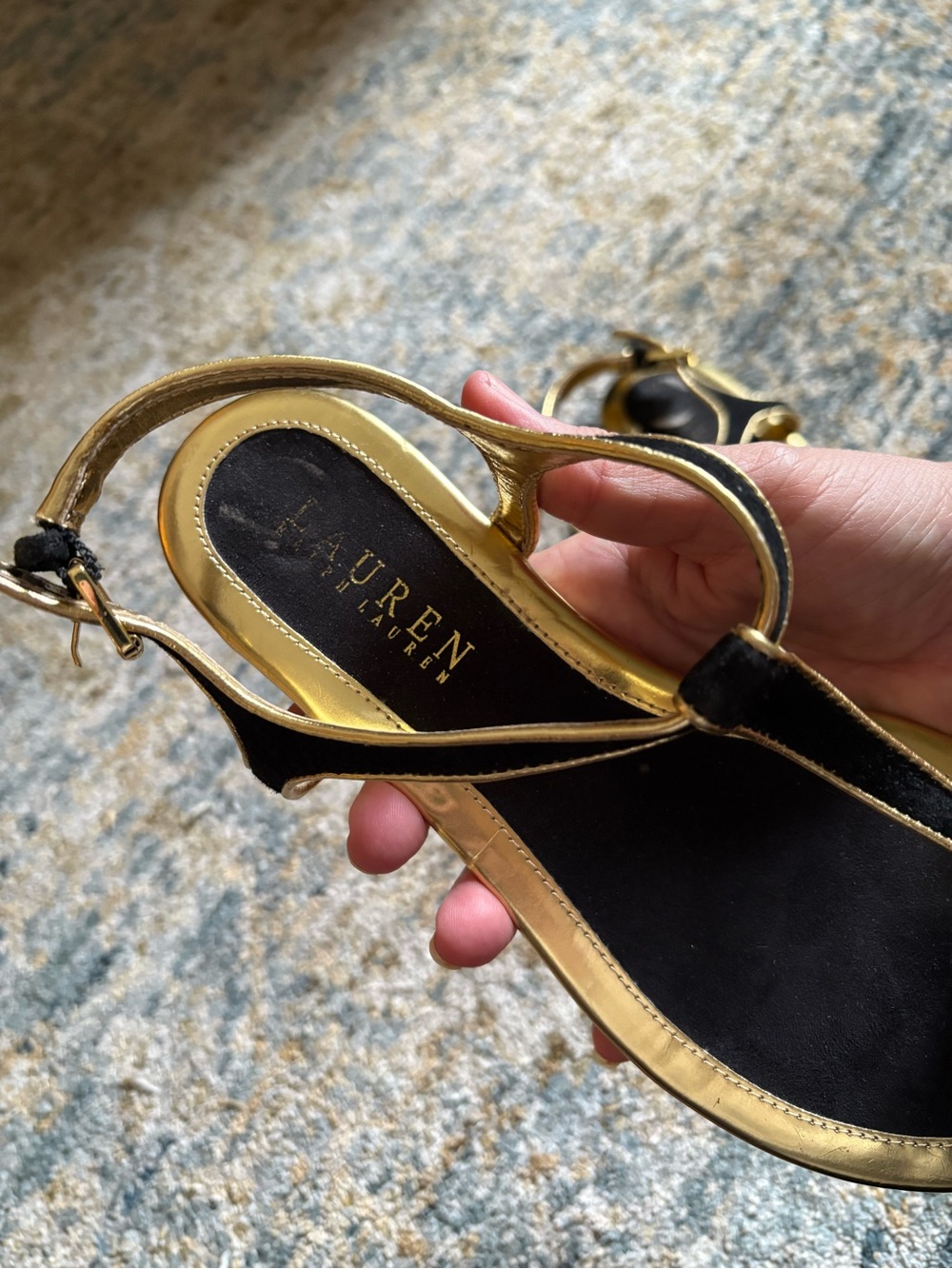 Ralph Lauren Black and Gold T-Strap Thong Sandals size 6.5 - Picture 6 of 6